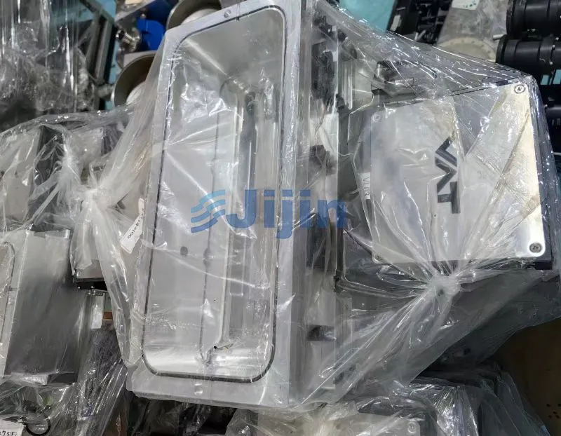 Used VAT 0210X-BA24-CSI1 Vacuum Valve