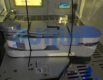 Used YASKAWA XU-RC820M-F01 Robot